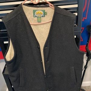 Heavy duty men’s button up vest by Cabela’s extra-large